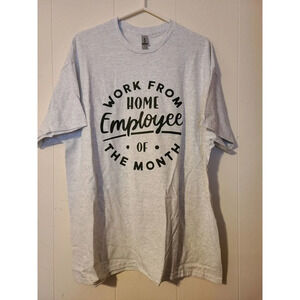 Gildan T-Shirt Men's 2XL Gray Work From Home Employee of The Month Shirt (DDD)